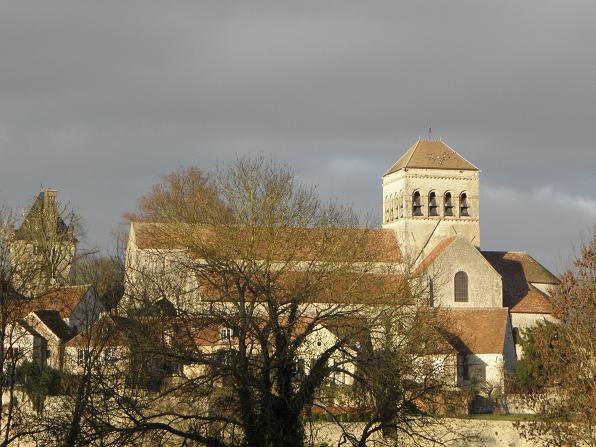 Saint — Loup — de — Naud (77) Village et Priorale