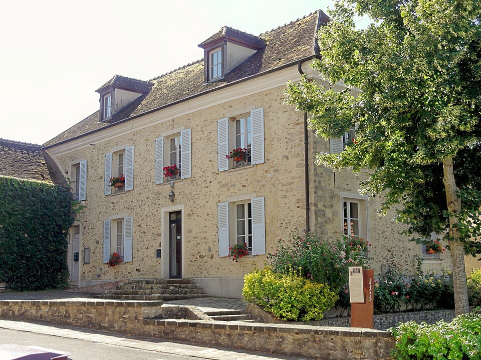 Saint — Méry (77), mairie, rue de l'Église 2