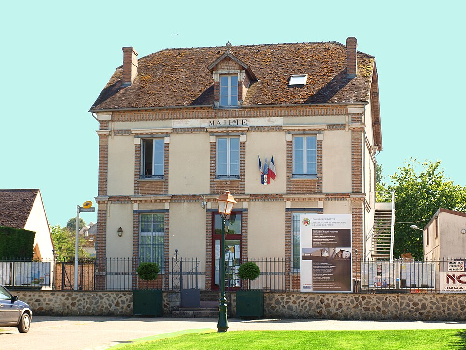 Thoury — Ferrottes — FR — 77 — mairie — 02modif