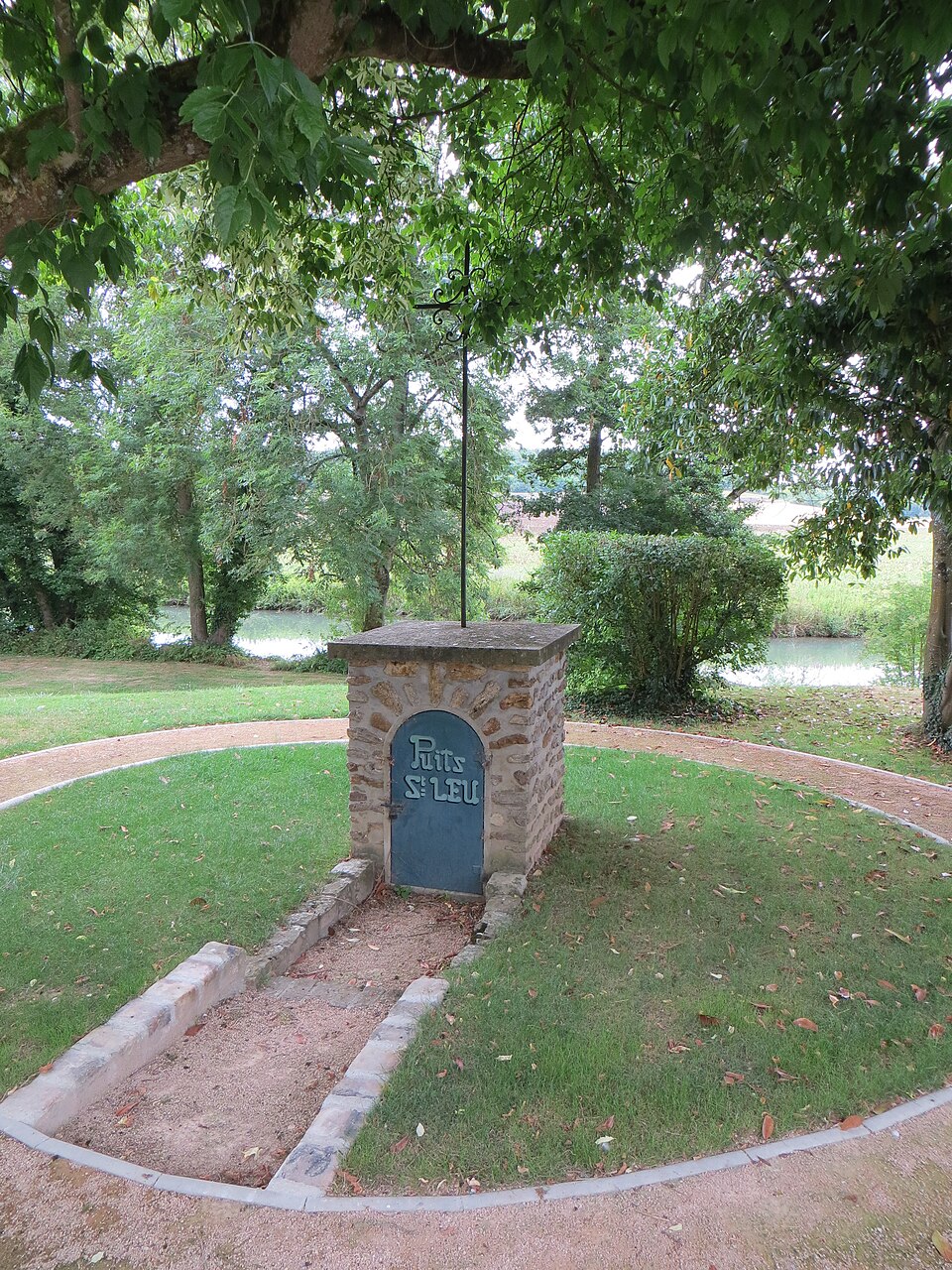 Tigeaux — Puits Saint Leu
