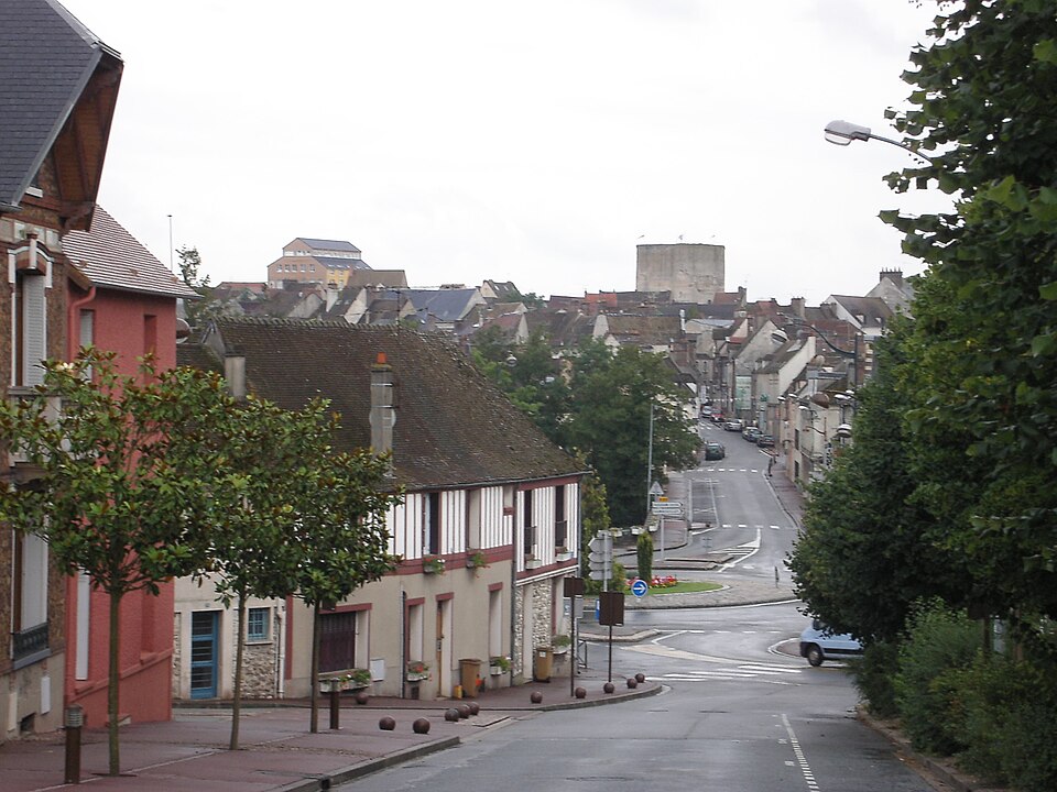 Houdan, vu depuis la gare