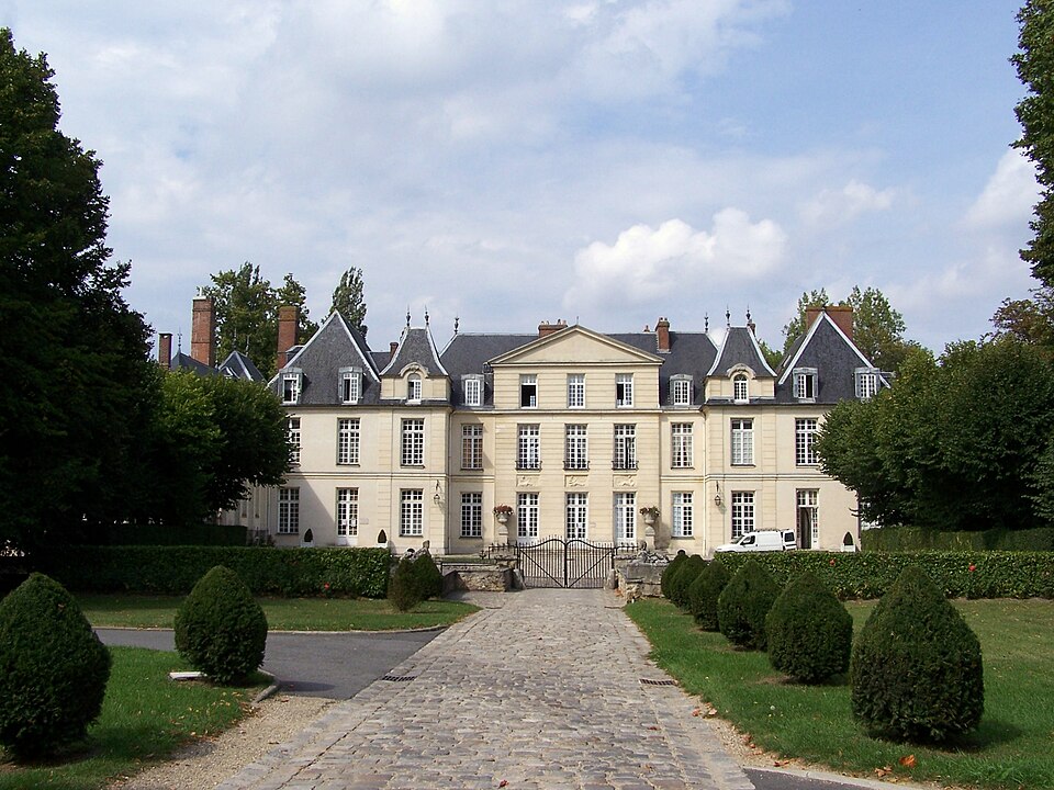 Le Mesnil — Saint — Denis Mairie Château