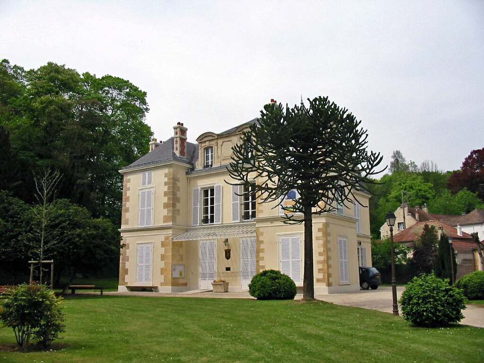 Mézy — mairie01