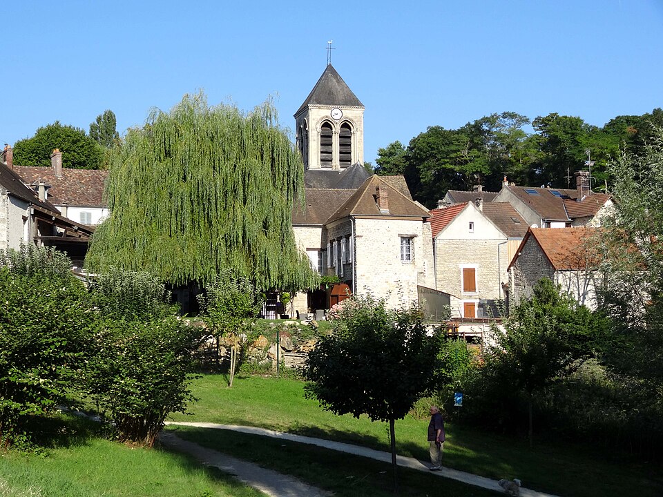 Oinville — sur — Montcient (78), église Saint — Séverin, vue depuis l'est 3
