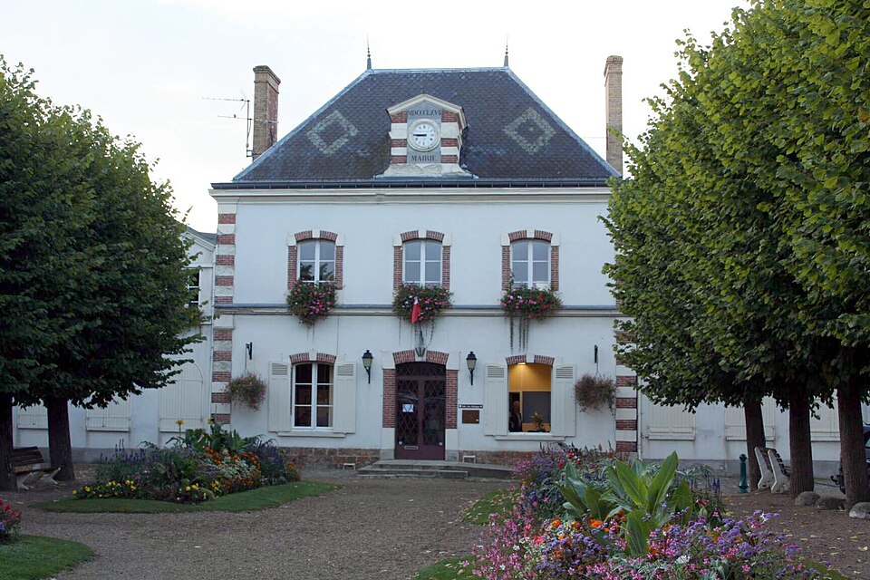 Saint — Arnoult — en — Yvelines — Mairie01