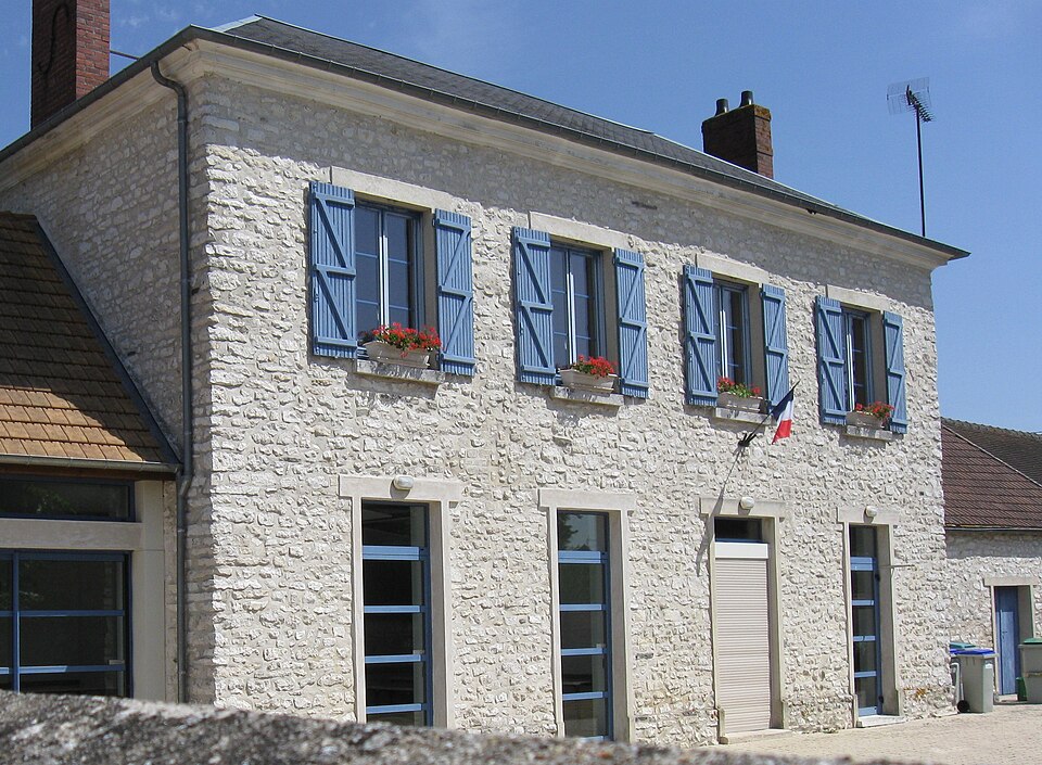 Saint — Illiers — le — Bois mairie