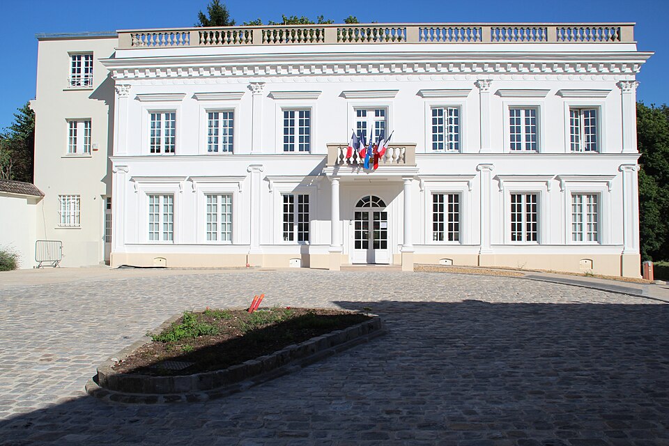 Mairie de Saint — Remy — les — Chevreuse le 31 juillet 2013 — 1