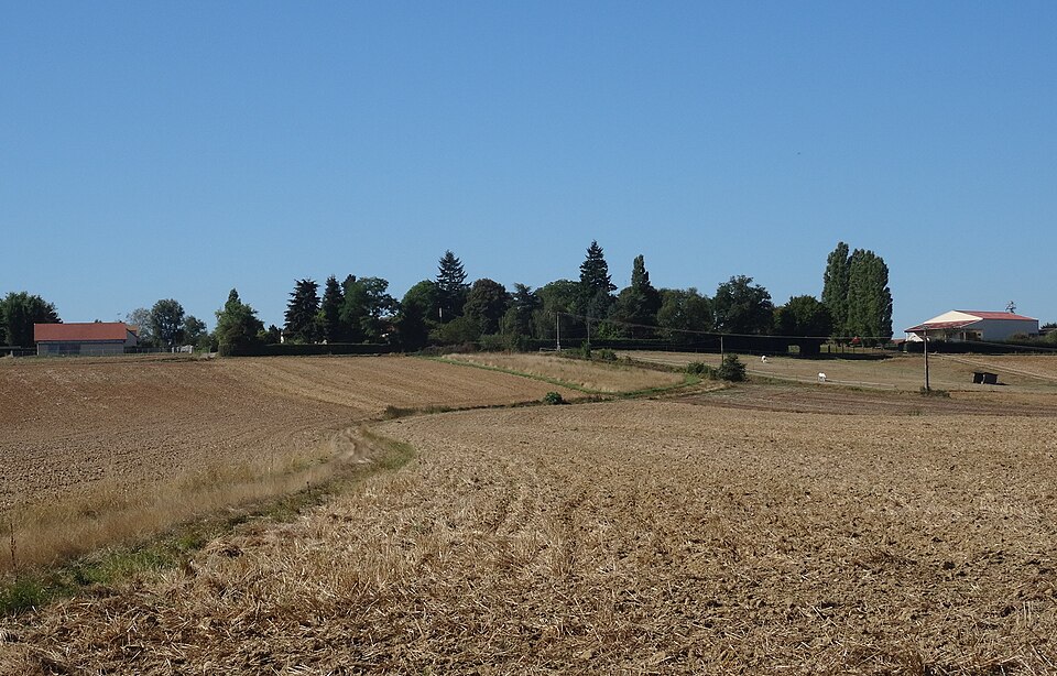 Le Tertre — Saint — Denis vue