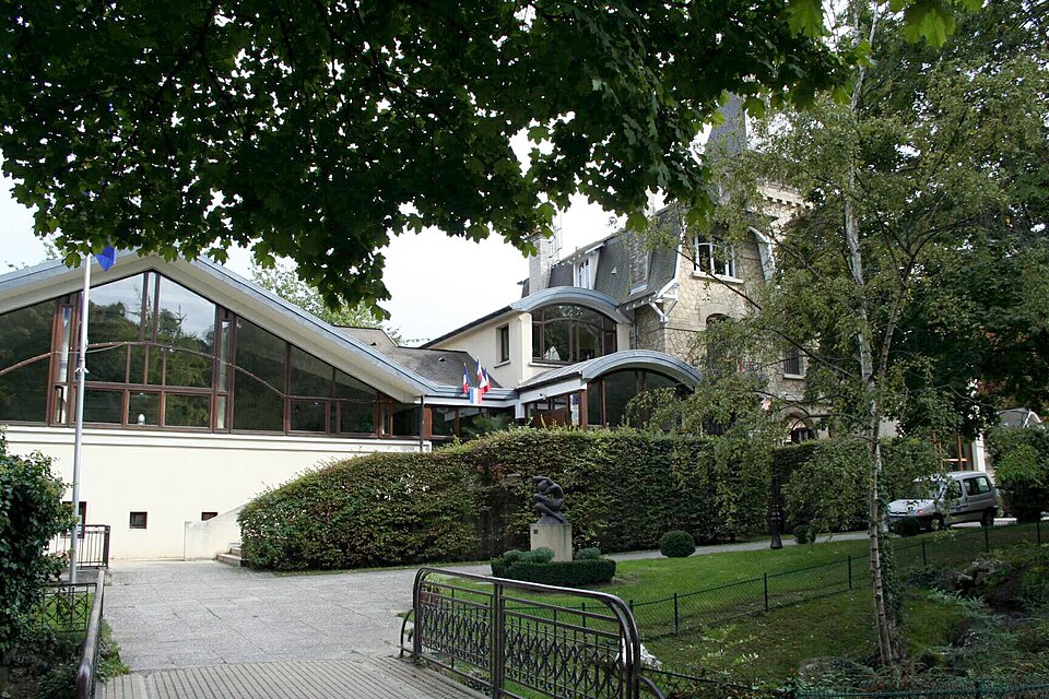 Villennes — sur — Seine — Mairie02