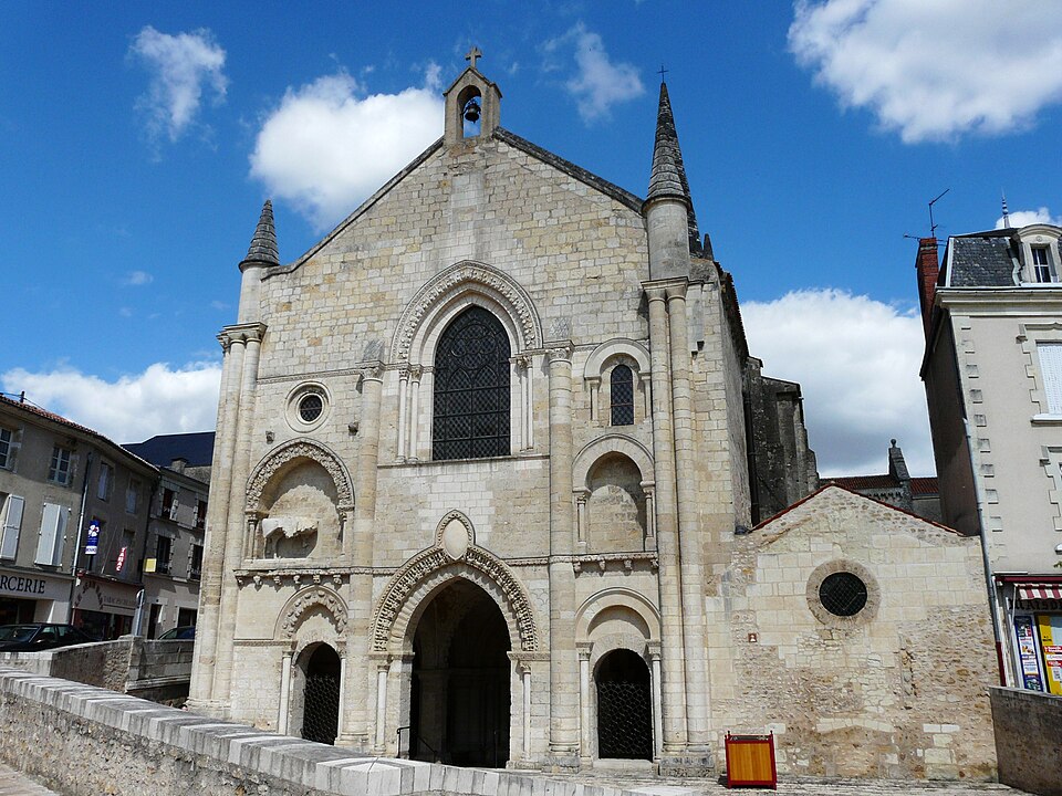 Airvault église (4)