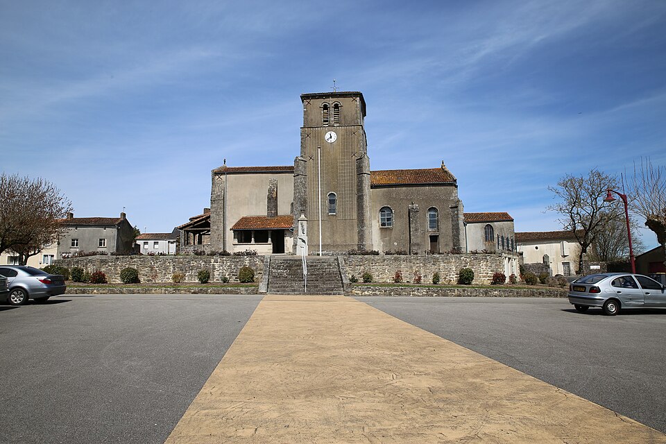 Azay — sur — Thouet Eglise Saint — Hilaire