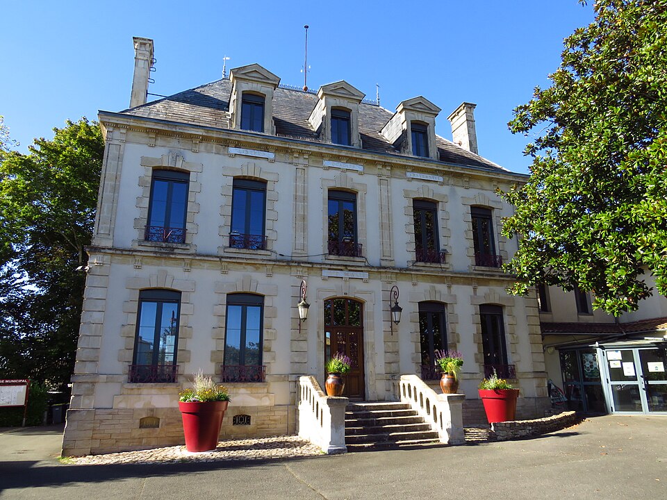 La Mairie de la Crèche 79