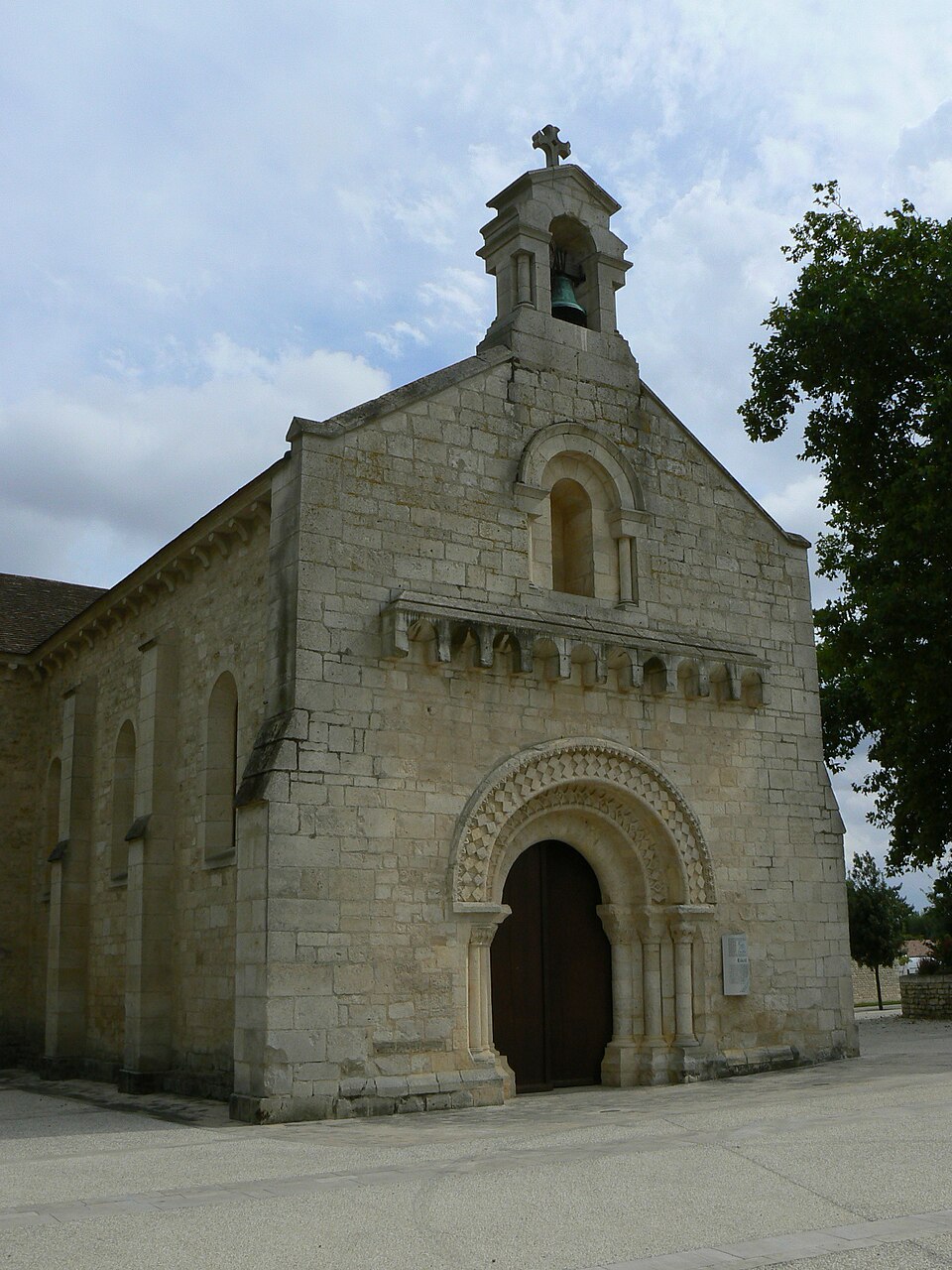 Église Saint — Pierre de Chauray — 3