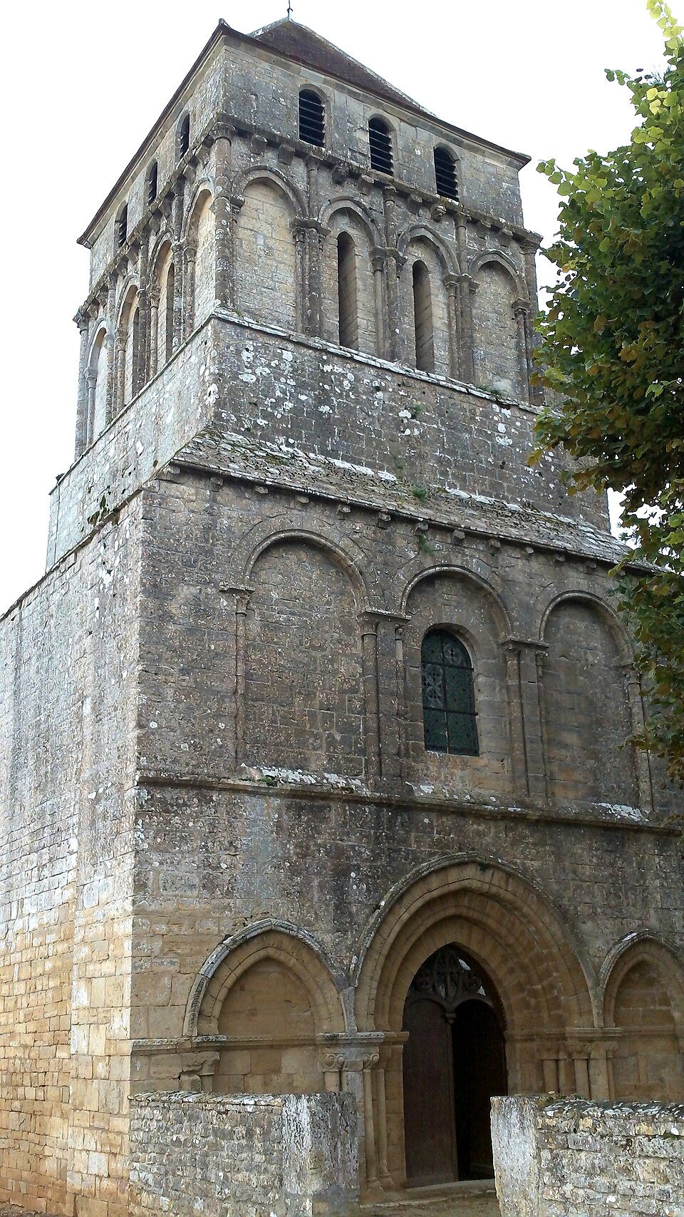 Eglise de Clussais la Pommeraie