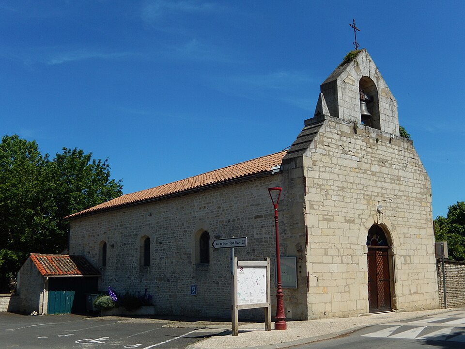 FR 79 Loubillé — Église Saint — Saturnin