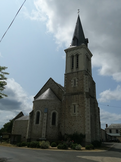 L’Église Saint — Hilaire de Luché — Thouarsais