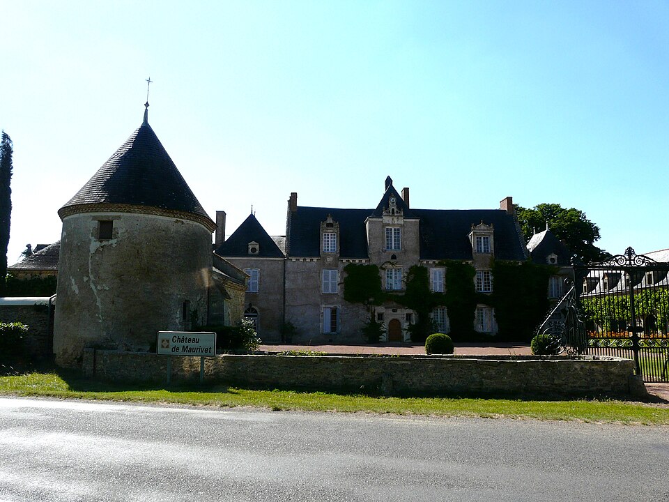 Oroux château Maurivet (1)