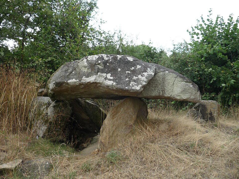 Dolmen Le Pin