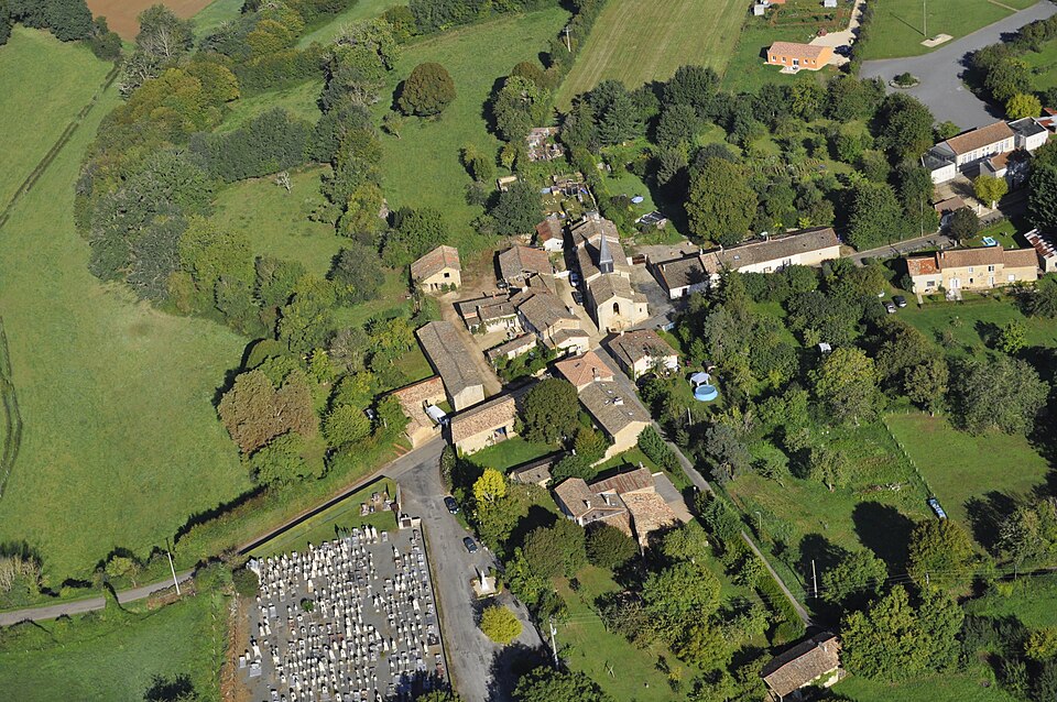 Le Bourg de Saint — Coutant