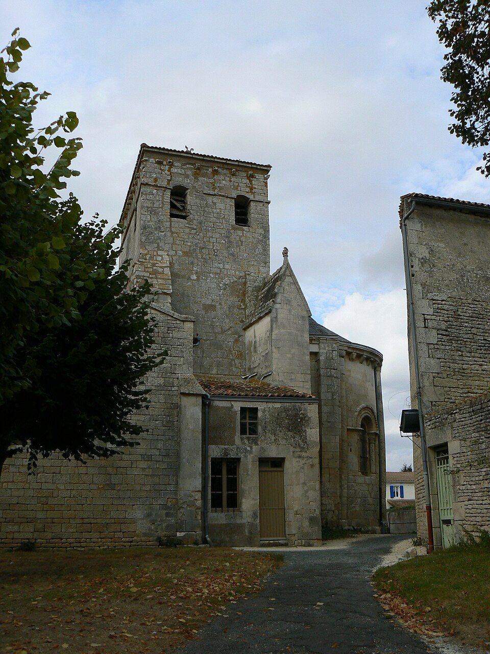 Église Saint — Rémy de Saint — Rémy (Deux — Sèvres) côté sud