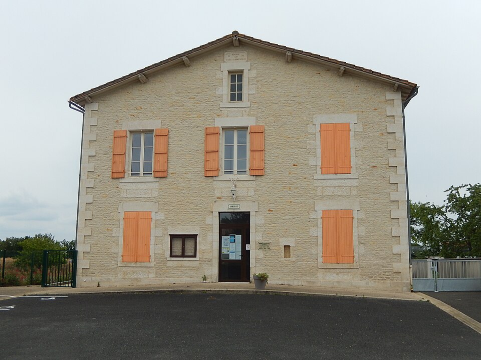 FR 79 Saint — Romans — des — Champs — Mairie