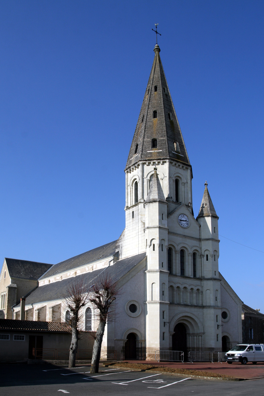 Saint Varent — Eglise