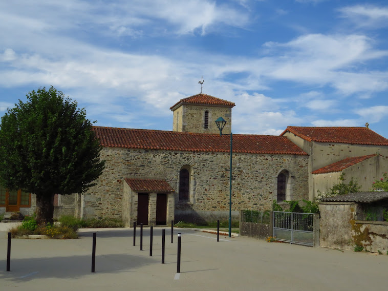 Église Saint — Hilaire de Scillé 79