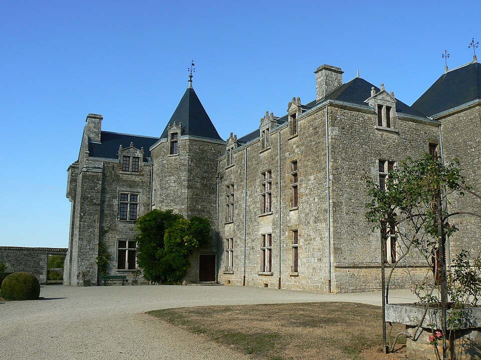 Château de Reigné coté ouest