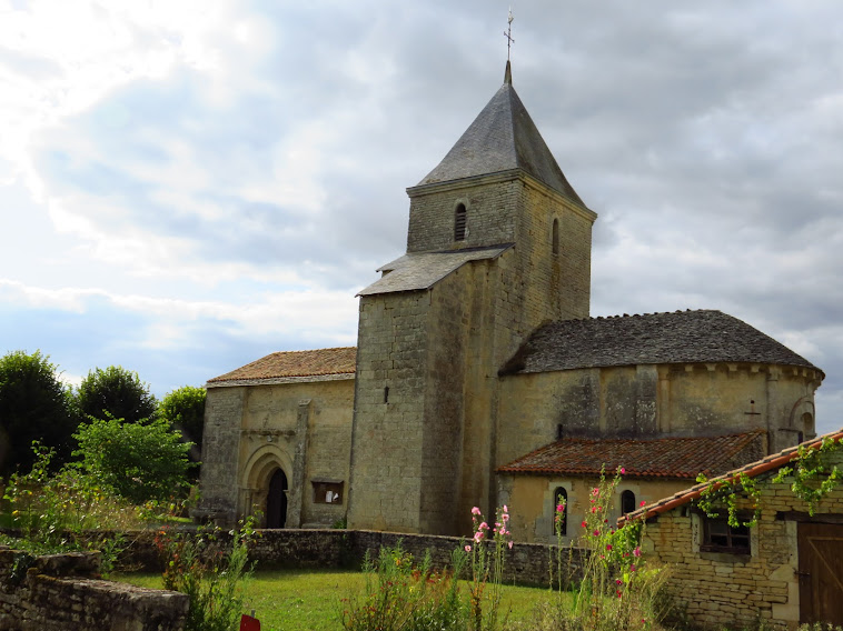L’Église Saint — Jacques de Vanzay 79