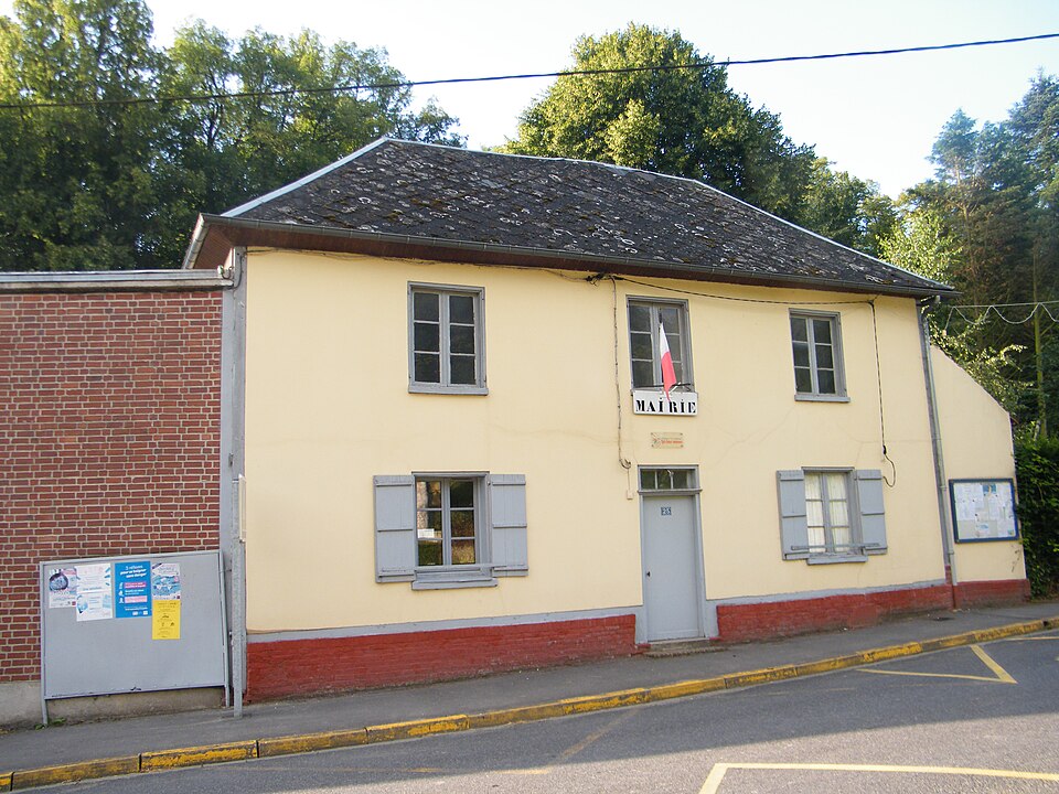Belloy — St — Léonard, Somme, France (9)
