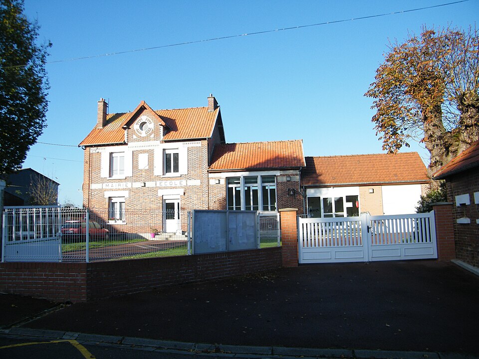 Courtemanche (Somme) France (5)