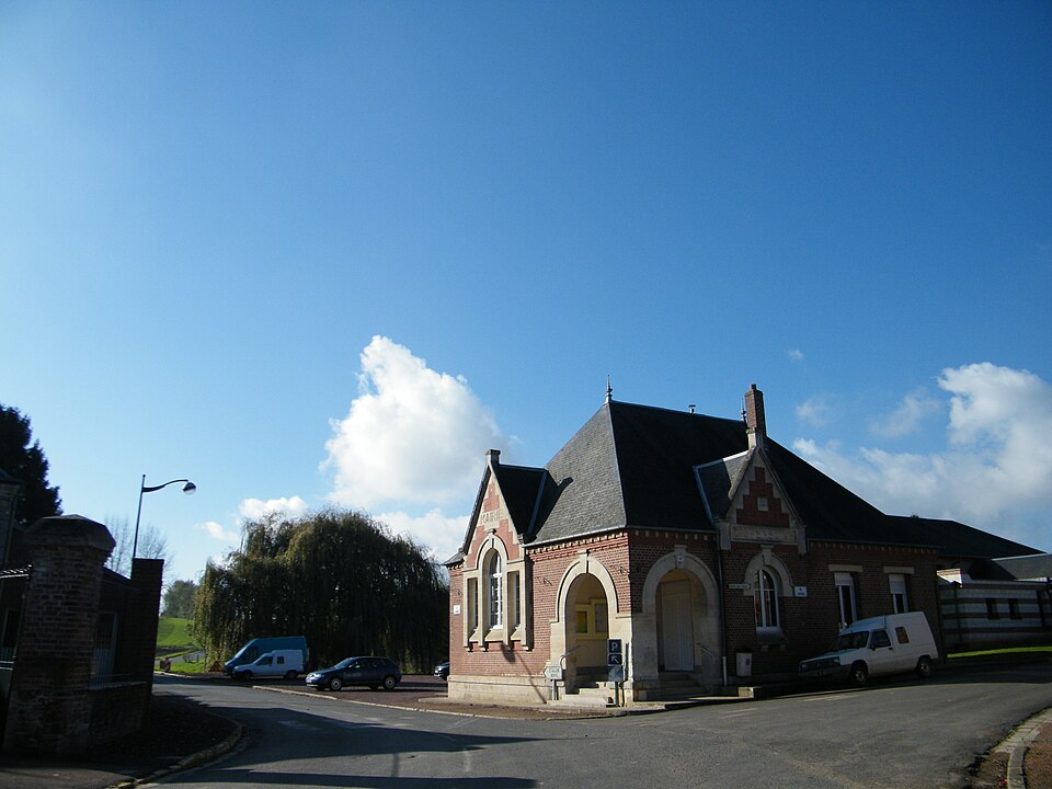 Curchy (Somme) France, mairie (2014)
