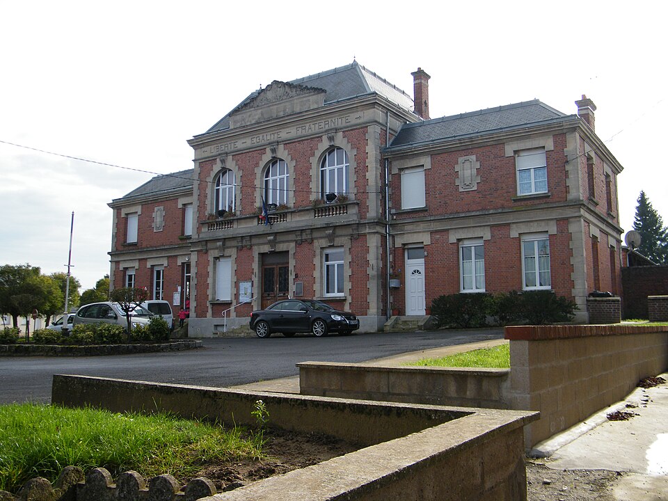 Esmery — Hallon (Somme) France (5)