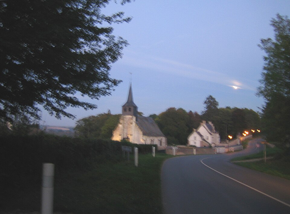 Vieulaines église (tombée de la nuit) 1