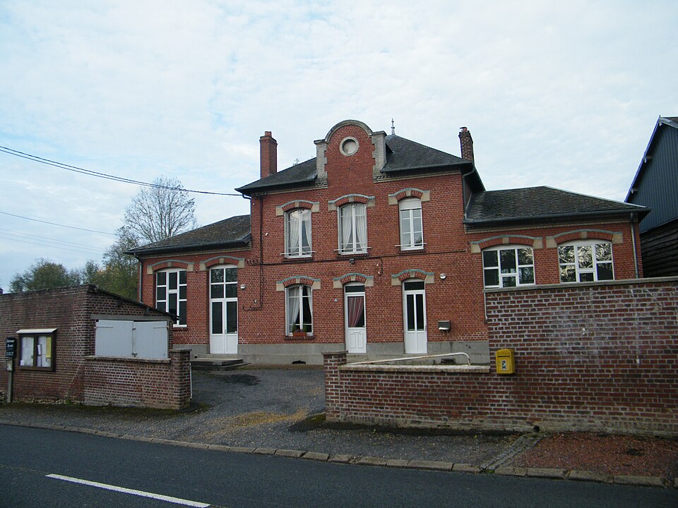 Goyencourt (Somme), France, mairie — école
