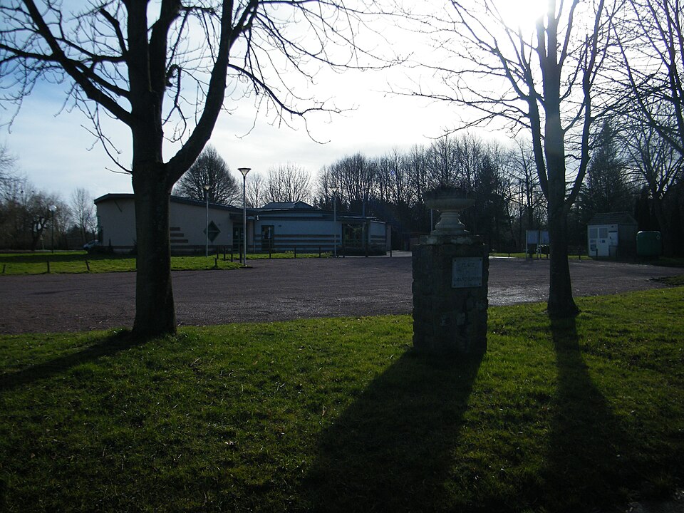 Grand — Laviers salle