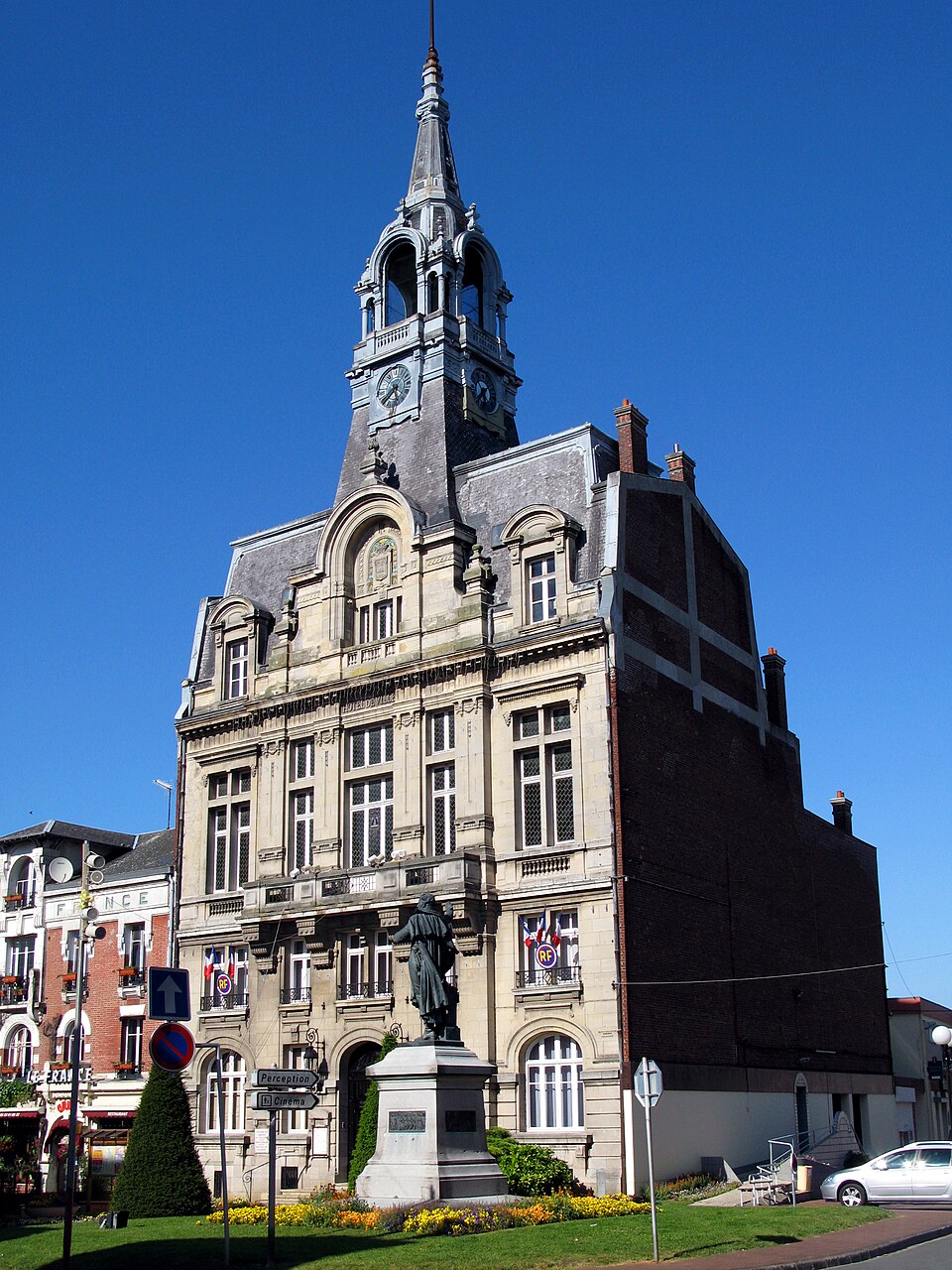Ham Hôtel — de — ville