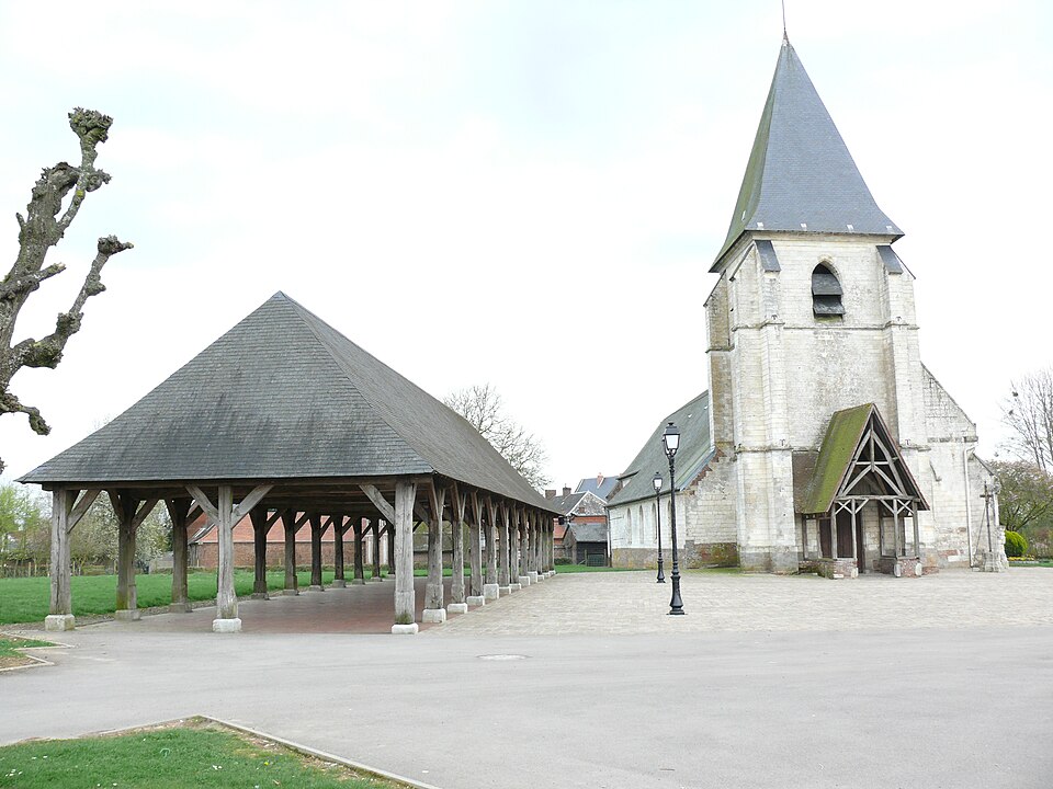 Hornoy — le — Bourg — Eglise et Halle
