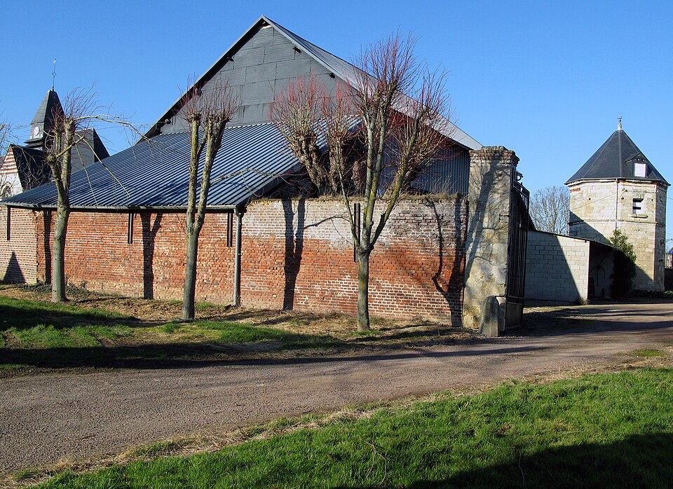 Louvrechy église et colombier 1