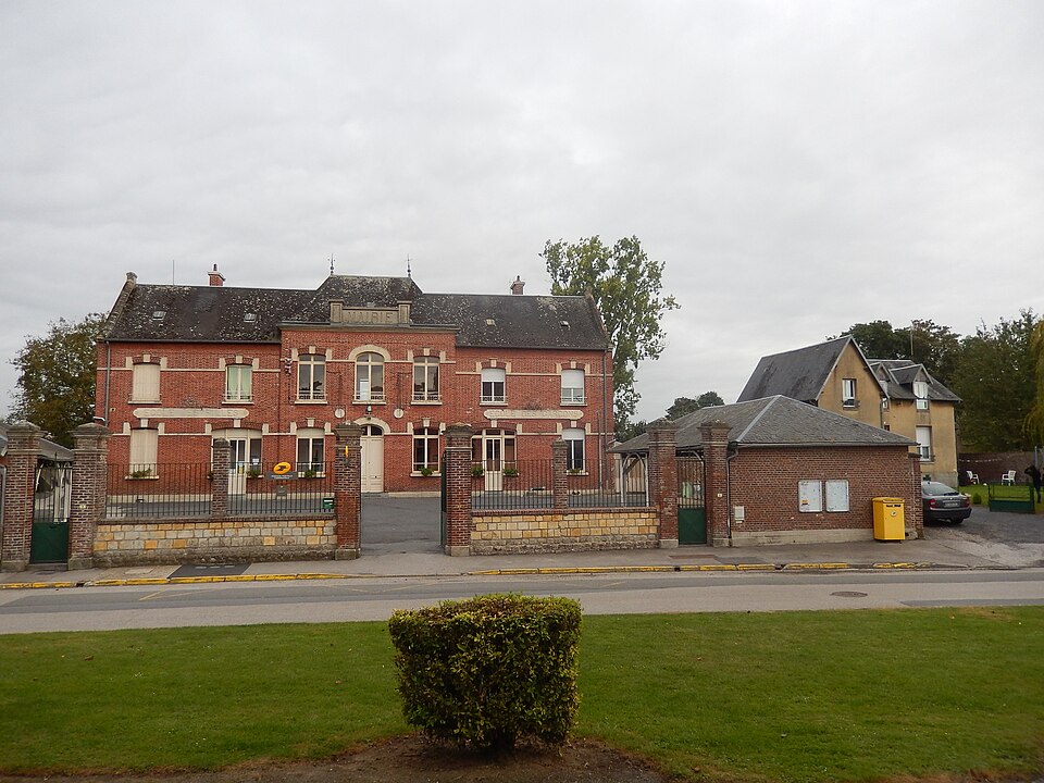 Matigny — la mairie — 2