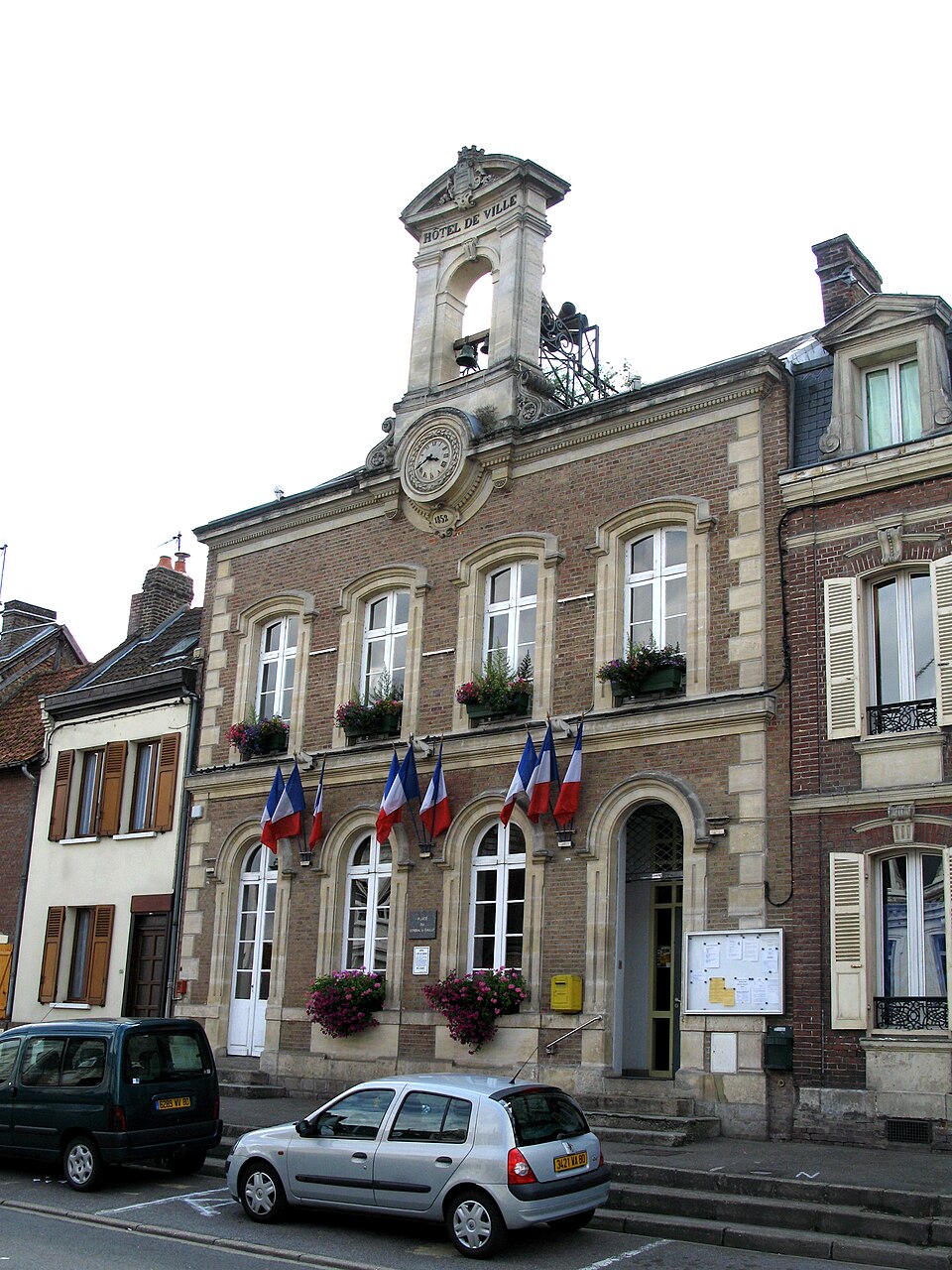 Picquigny mairie 1