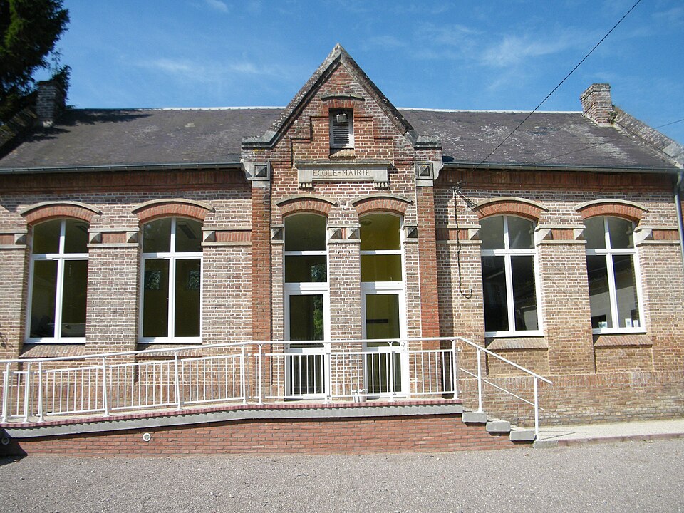 Vraignes — lès — Hornoy, Somme, France (3)