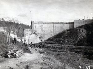 Construction — barrage