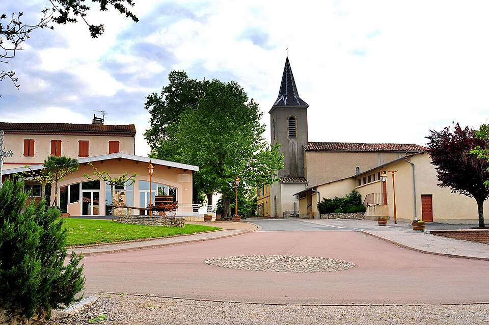 Fenols Village WIKIMEDIA
