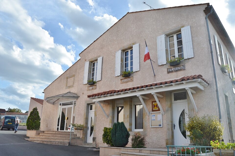248 (2) Lagarrigue (81090)