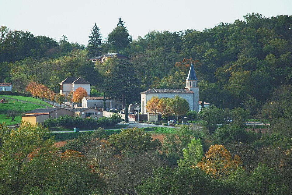 2020 Commune de Peyrole, France