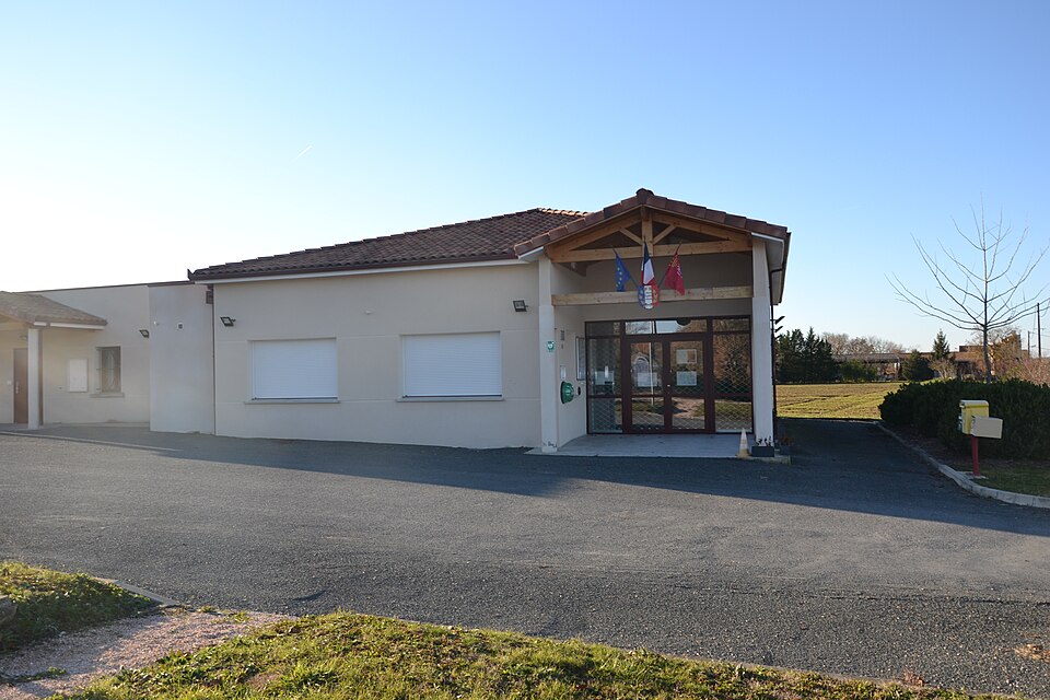 Mairie de Saint — Julien — du — Puy
