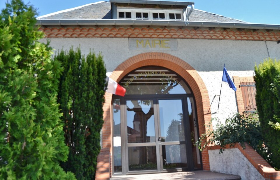 049 (2) Saint Pierre de trivisy (81330)