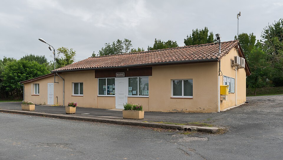 Town hall of Viviers — les — Lavaur (2)
