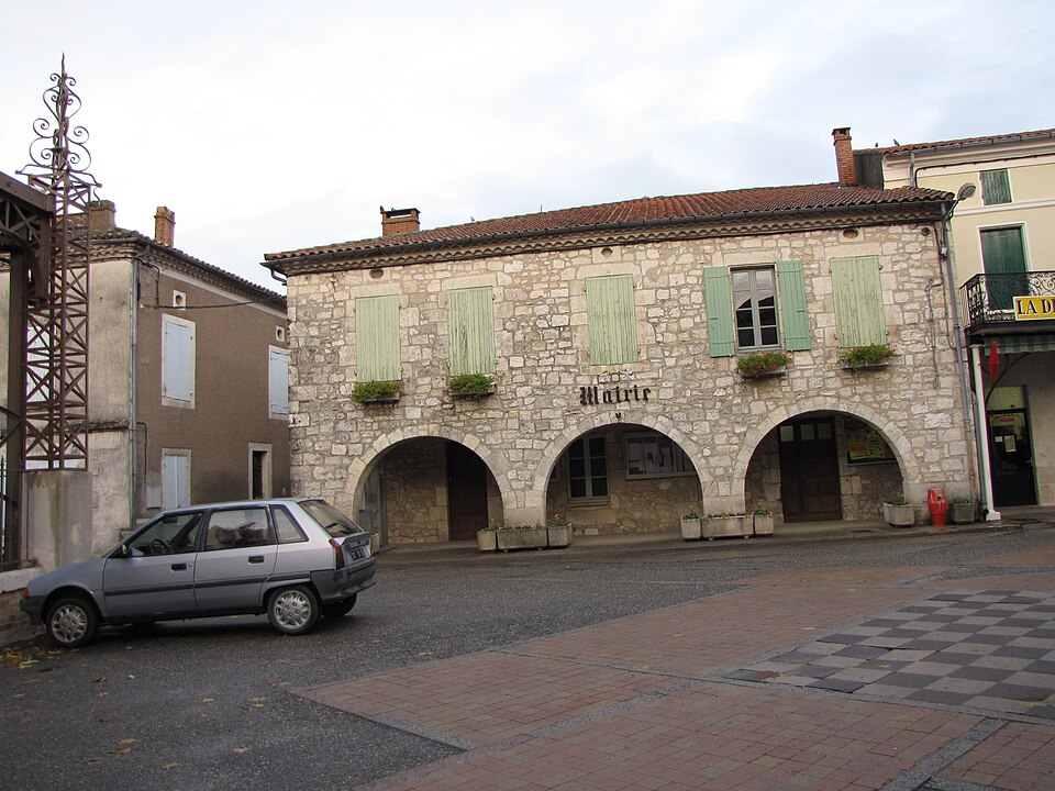 Bourg — de — Visa la mairie